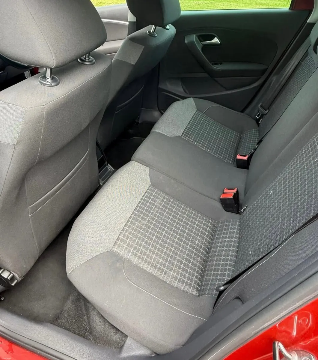 2015 VOLKSWAGEN POLO PETROL 1.2 - Image 6