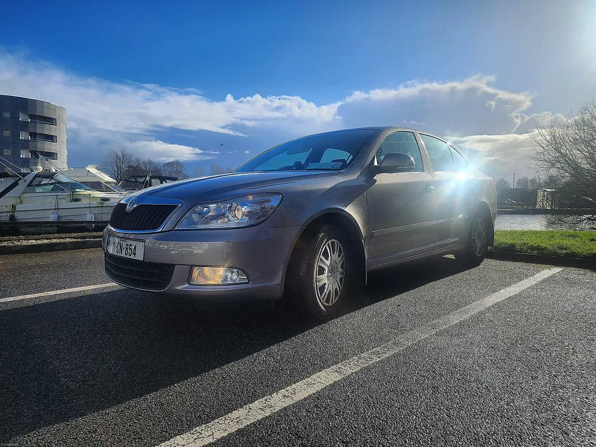 Skoda Octavia 2011 - Image 2