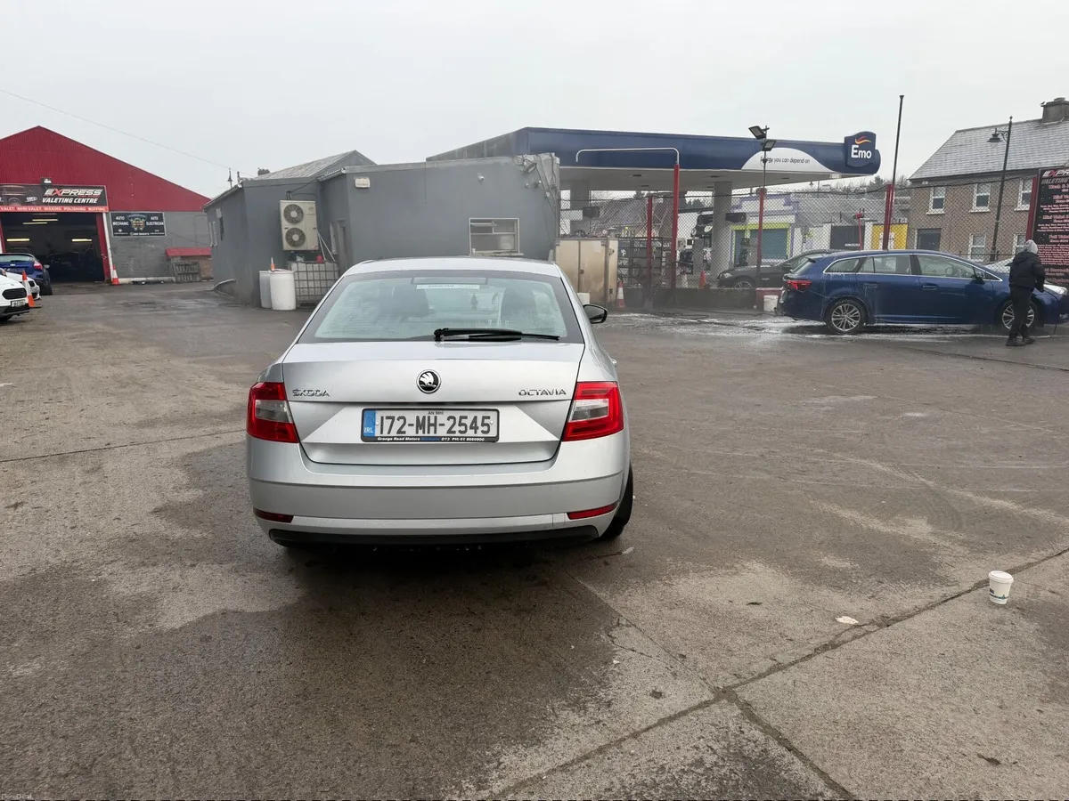 Skoda Octavia 2017 - Image 2