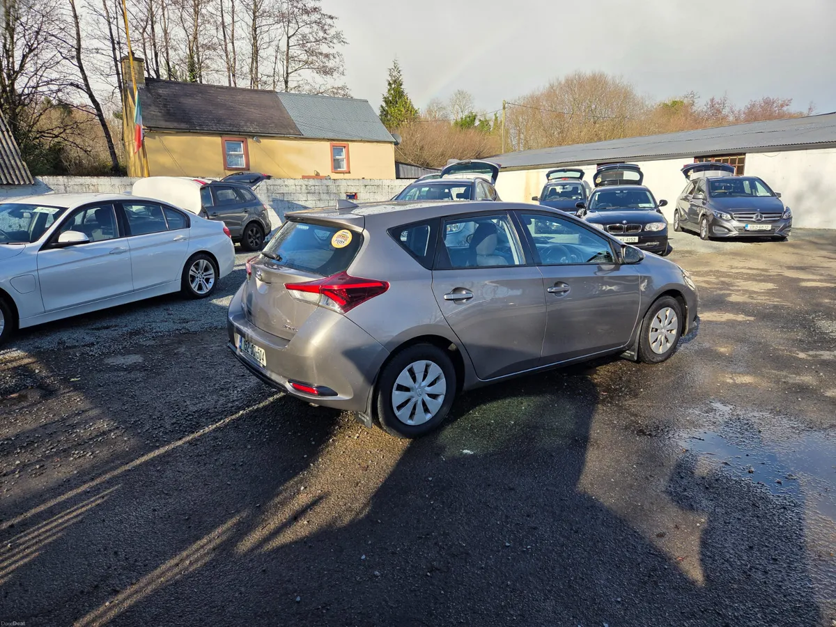 Lovely Toyota Auris Terra NCT Warranty - Image 4