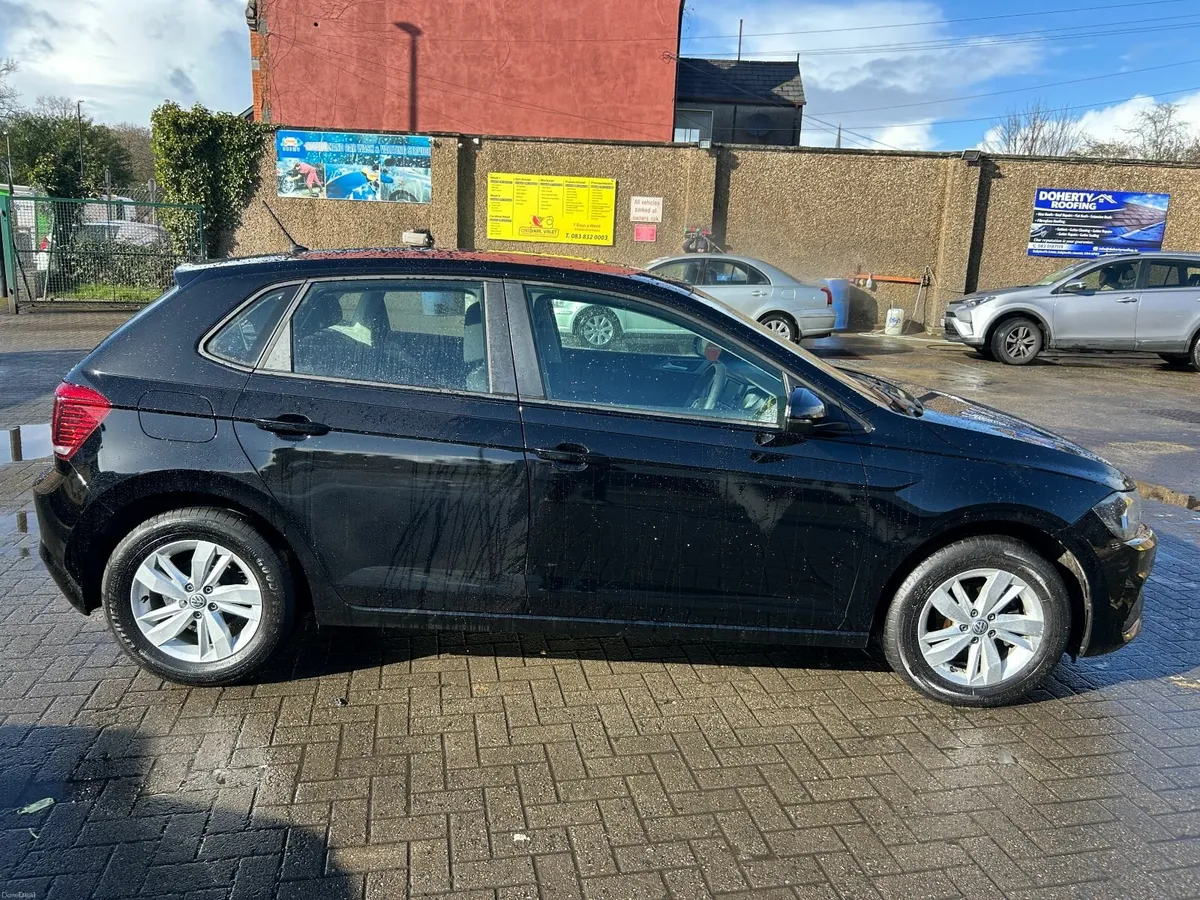 Volkswagen Polo 2019 - Image 2