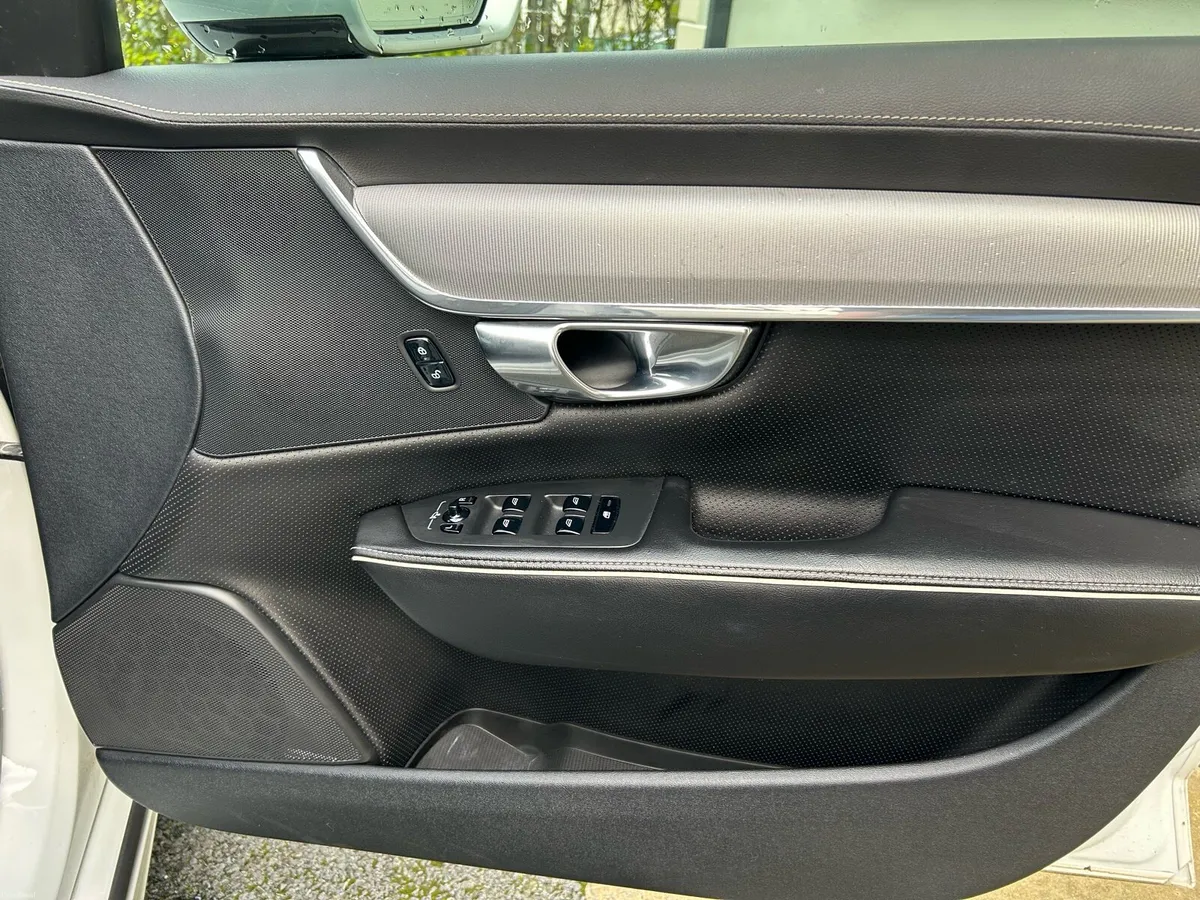 VOLVO S90 R-Design - Image 4