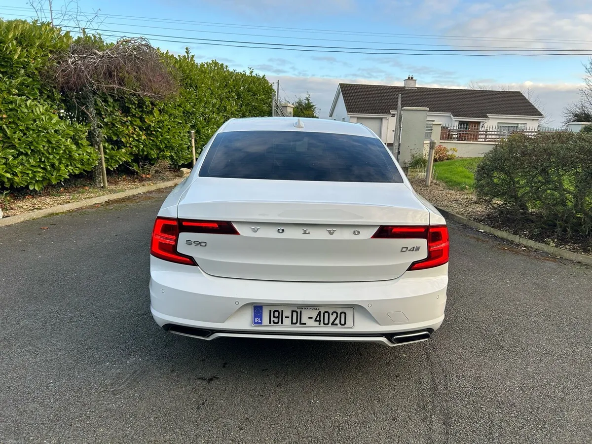 VOLVO S90 R-Design - Image 3