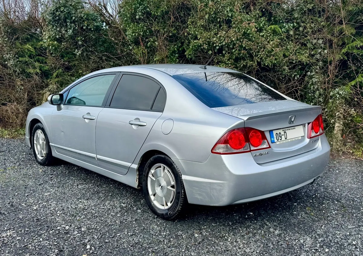 ✅€2395✅ Honda Civic 1.3 Petrol Hybrid Automatic - Image 2