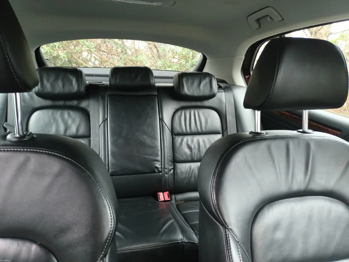 Skoda Superb 2012 - Image 4