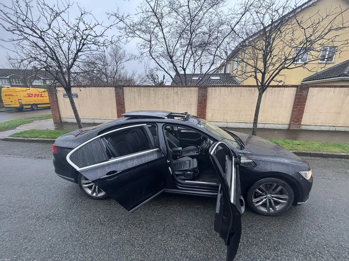 Volkswagen Passat - Image 3