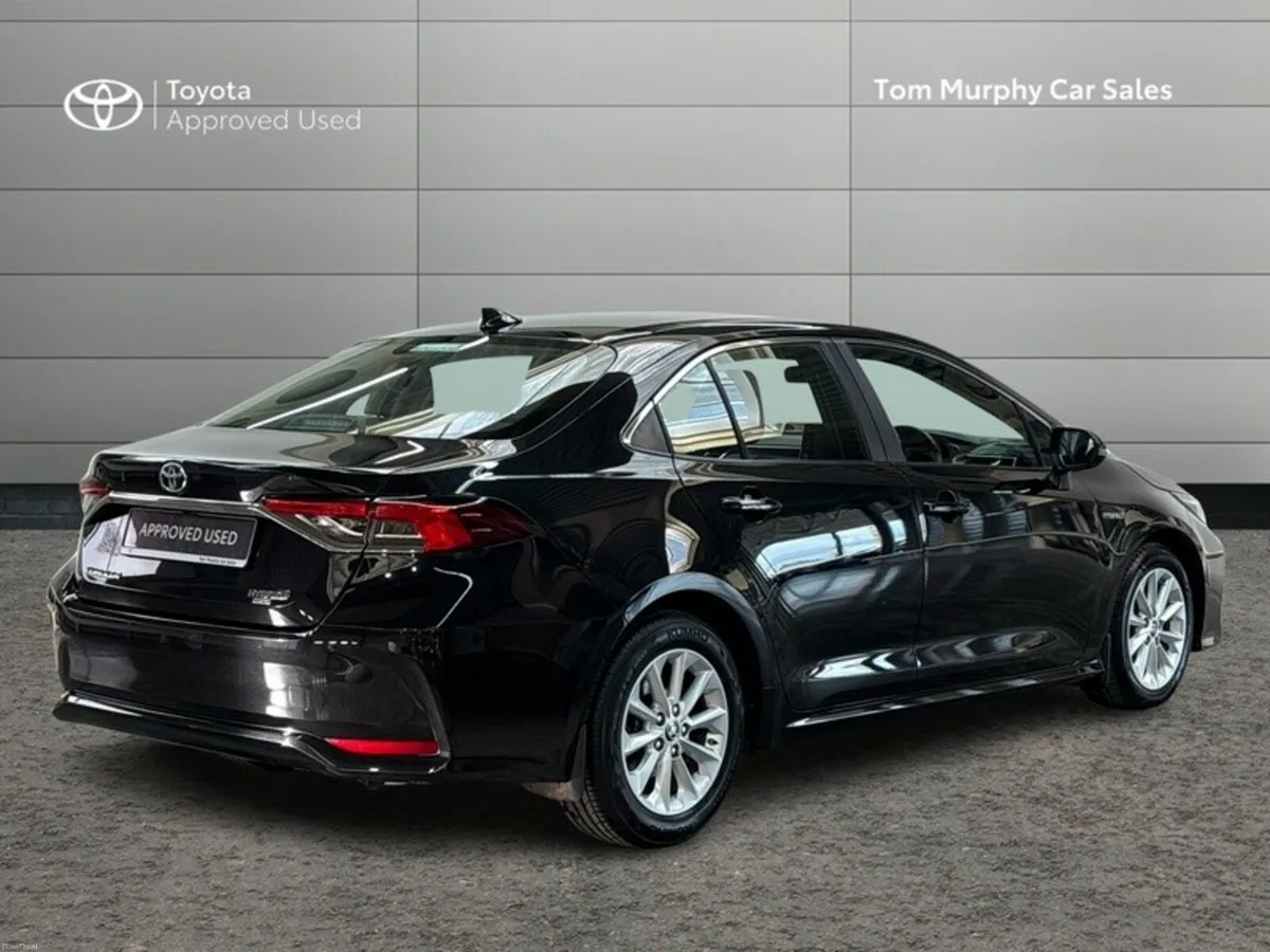 Toyota Corolla HYB LUNA SALOON 4DR AUTO - Image 2