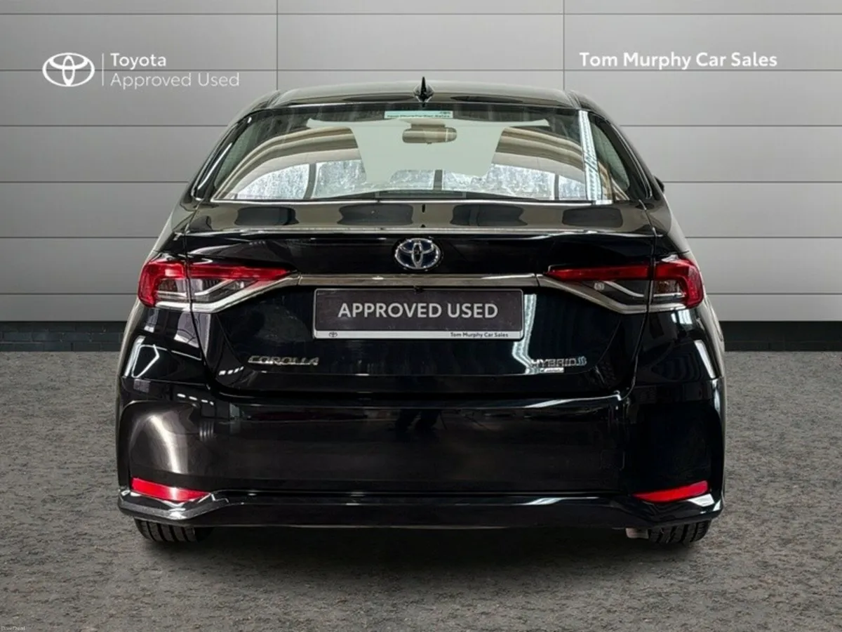 Toyota Corolla HYB LUNA SALOON 4DR AUTO - Image 4