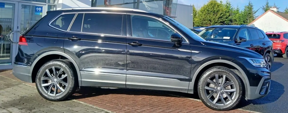 Volkswagen Tiguan Allspace Life 2.0 TDI 150 BHP ** - Image 4