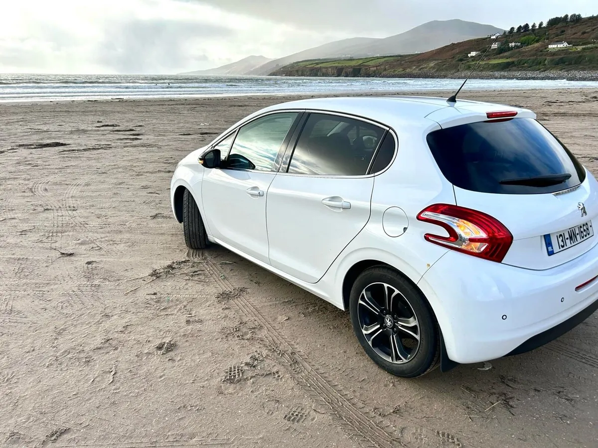 Peugeot 208 1.4 Diesel Allure - Image 2
