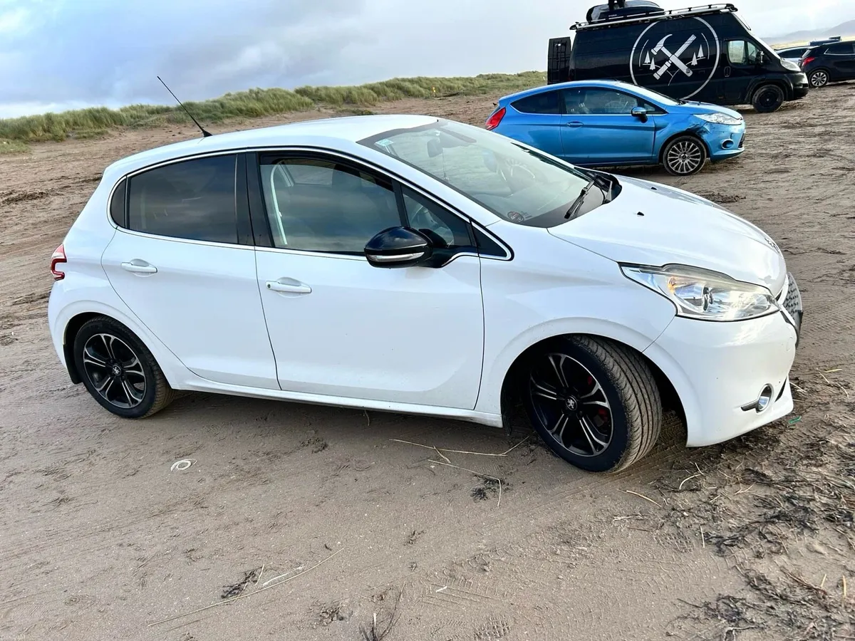 Peugeot 208 1.4 Diesel Allure - Image 4