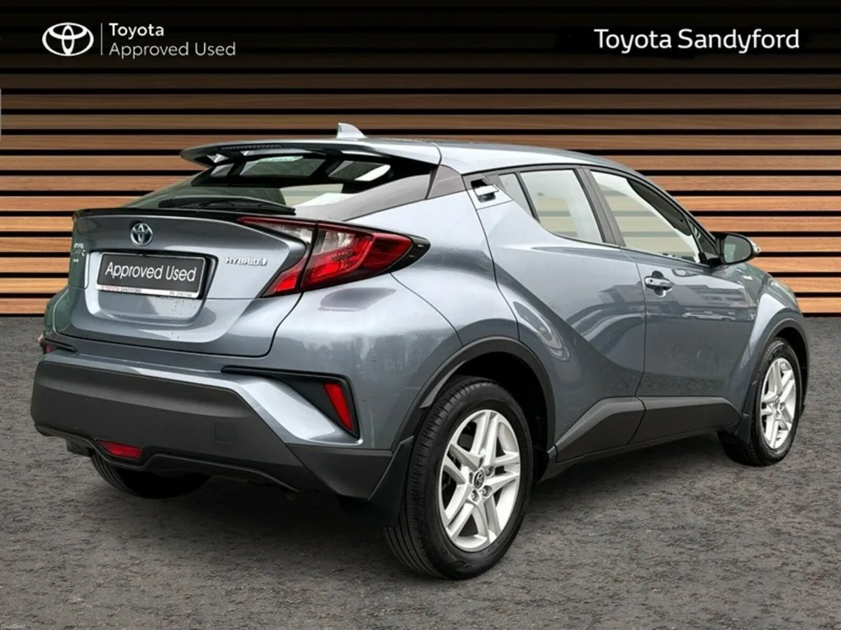 Toyota C-HR HYBRID LUNA // REAR CAMERA // BLUETOOT - Image 2