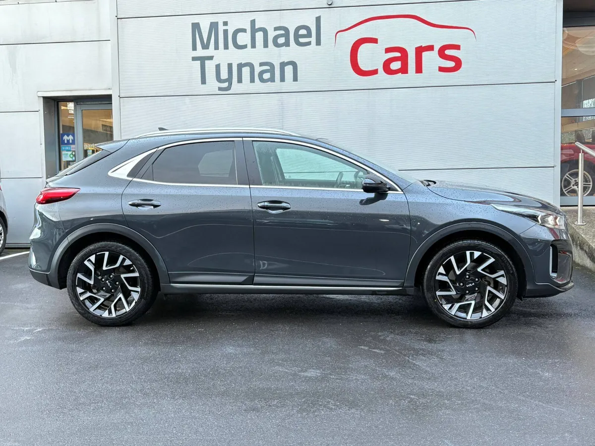 2024 Kia XCeed 1.6PHEV 18” Alloys, CarPlay, Camera - Image 2