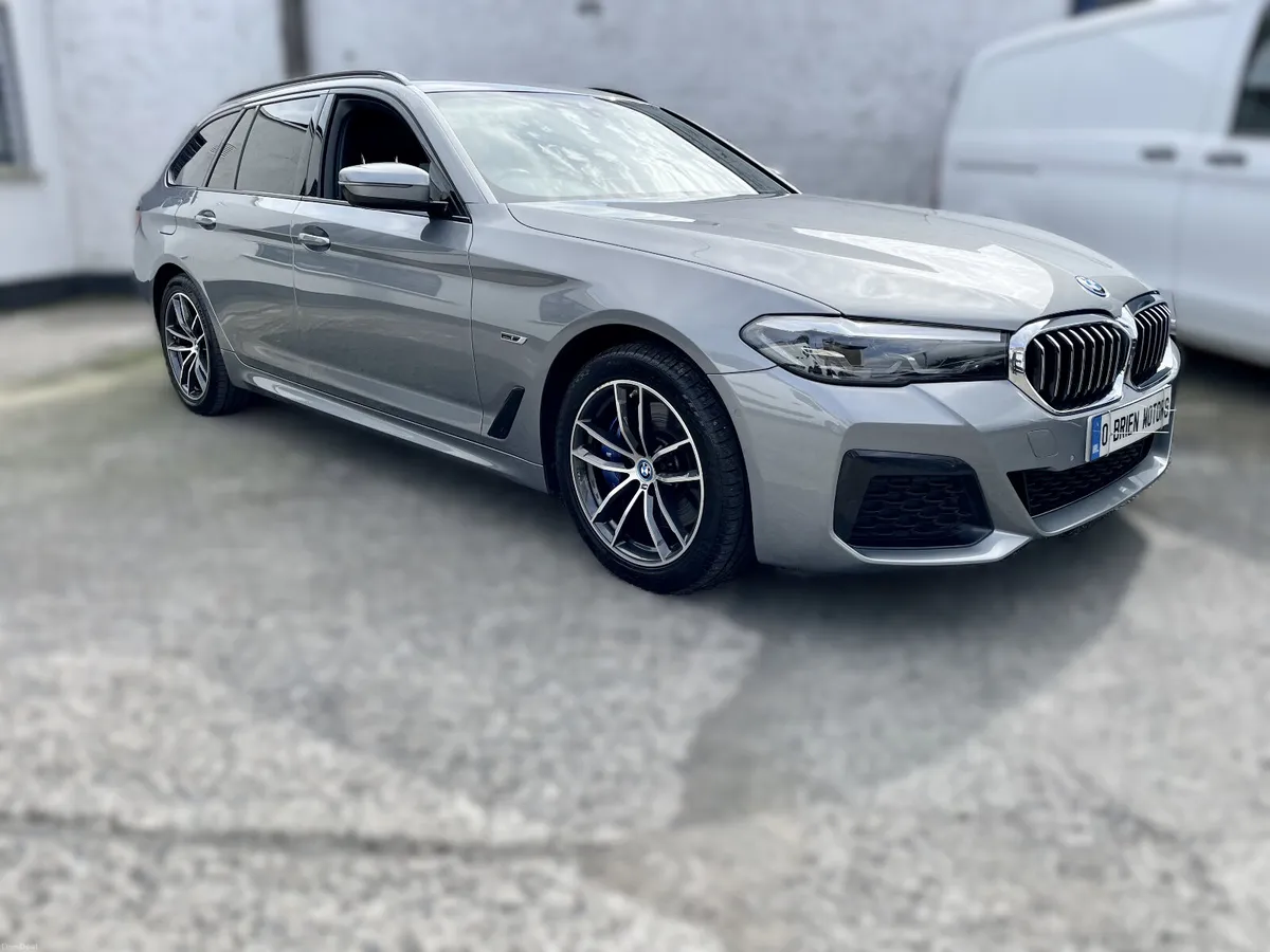 BMW 5-Series 530E M-SPORT Touring PHEV Auto,2022 - Image 2