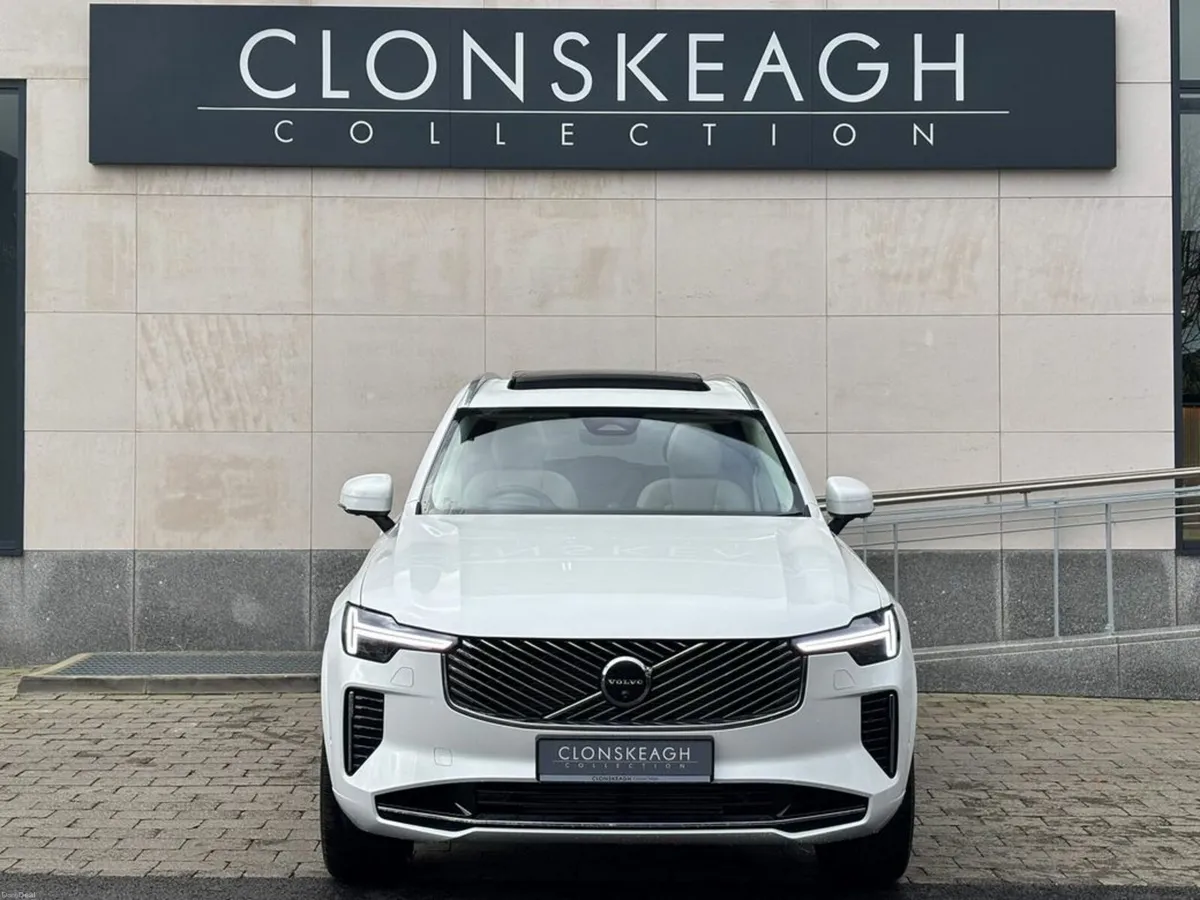 Volvo XC90 T8 ULTRA AWD, BLOND INTERIOR ONLY 9KM - Image 2