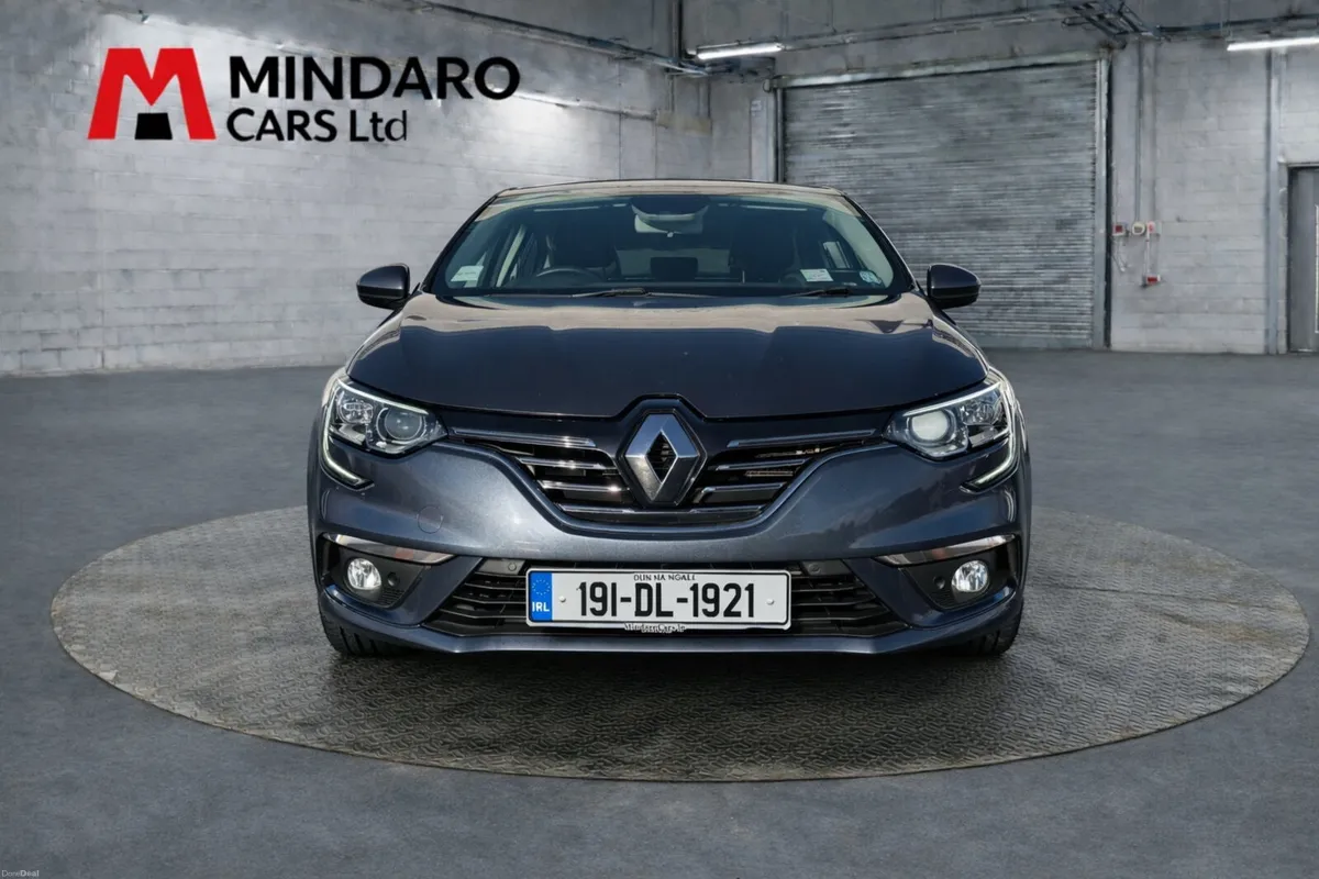 Renault Megane 2019//EXCELLENT CONDITION - Image 2