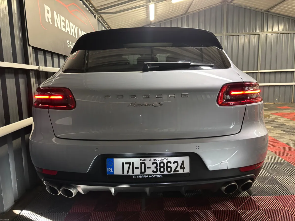 2017 Porsche  Macan S Diesel PDK Automatic - Image 2