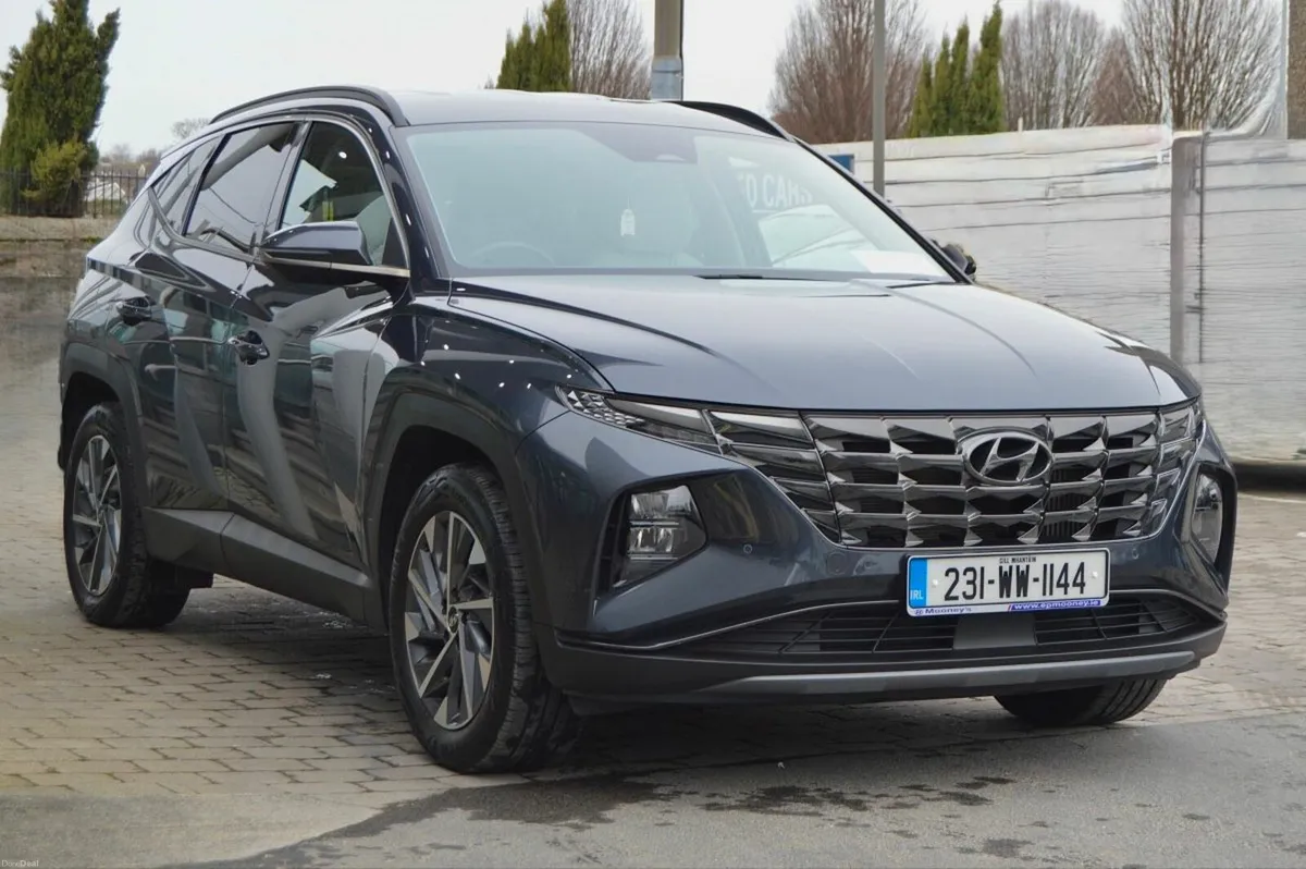 Hyundai Tucson 2WD Executive Plus - Image 4
