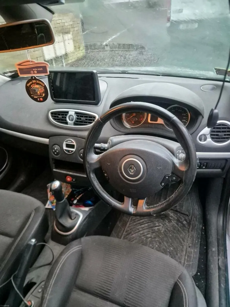 2010 Renault Clio Tom Tom Edition - Image 2