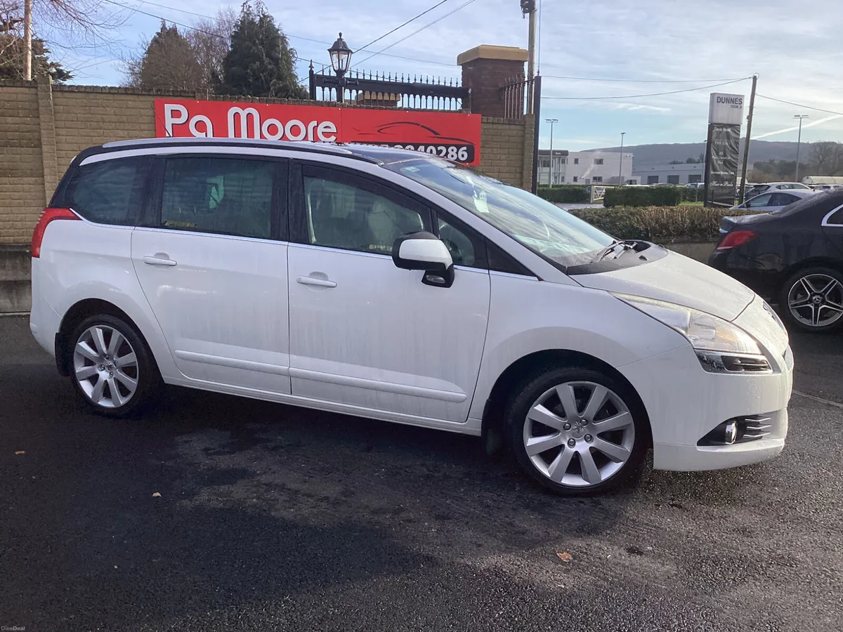 Peugeot 5008 ** 7 SEATER * 1.6 DIESEL - Image 3