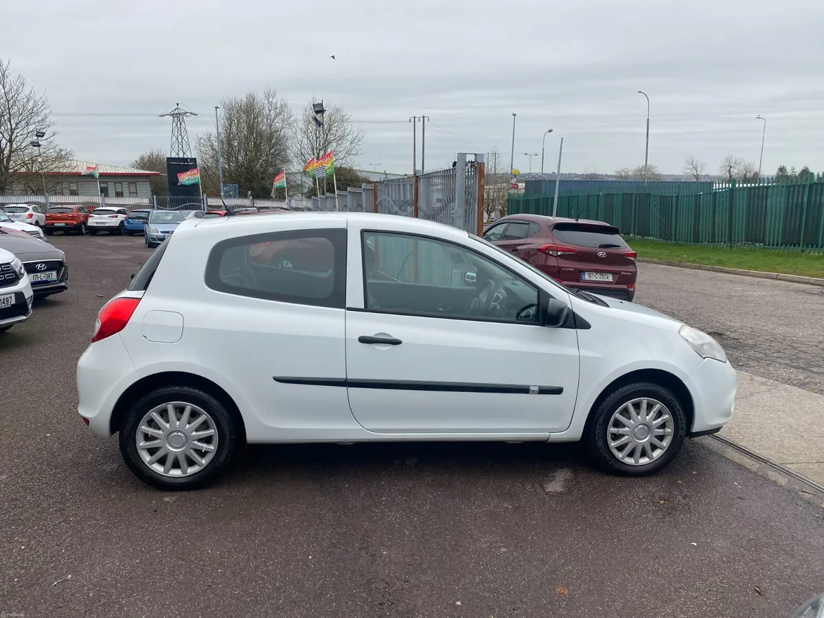 Renault Clio 2012 LOW MILAGE CAR - Image 2
