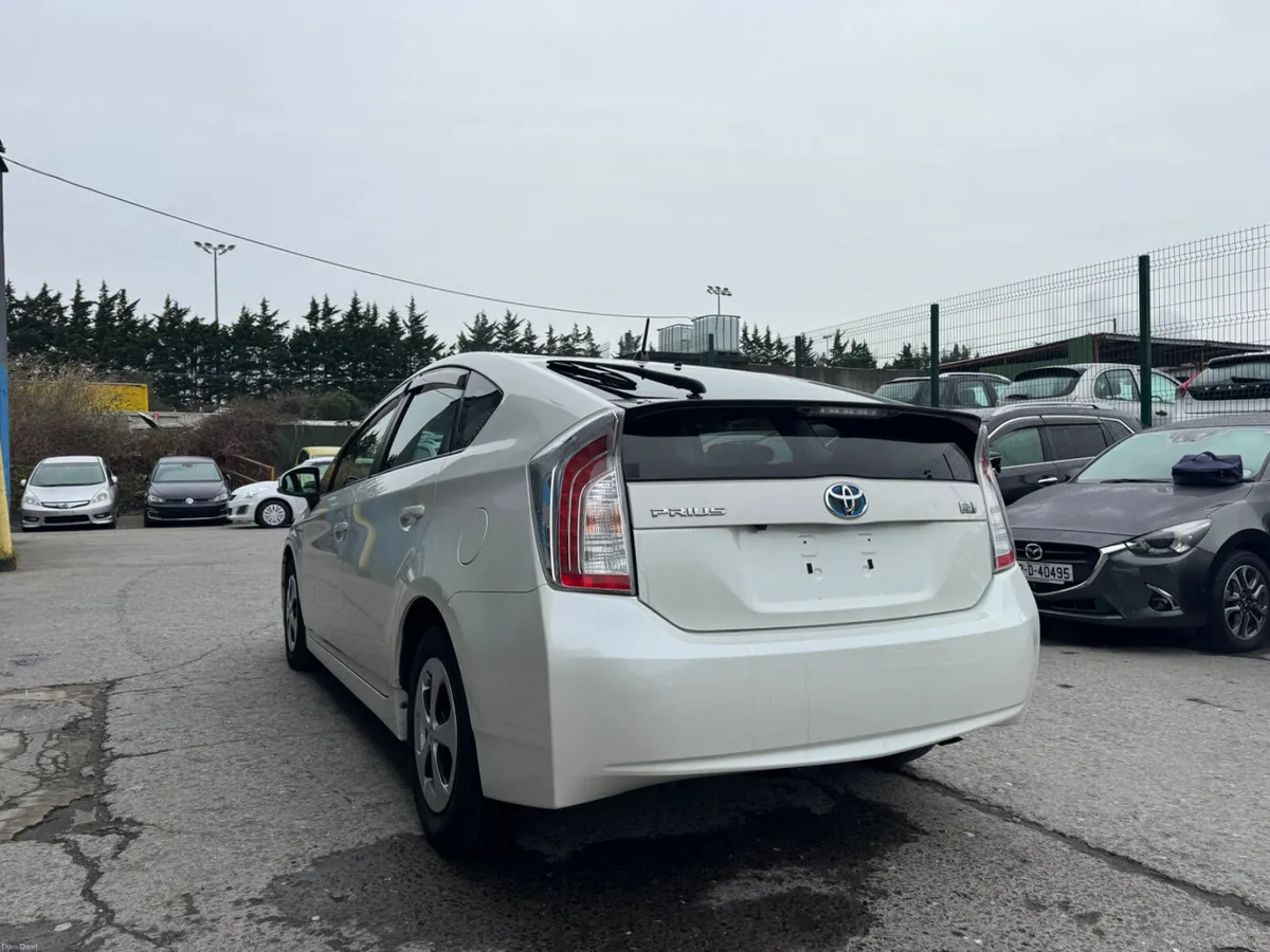 Toyota Prius - Image 2