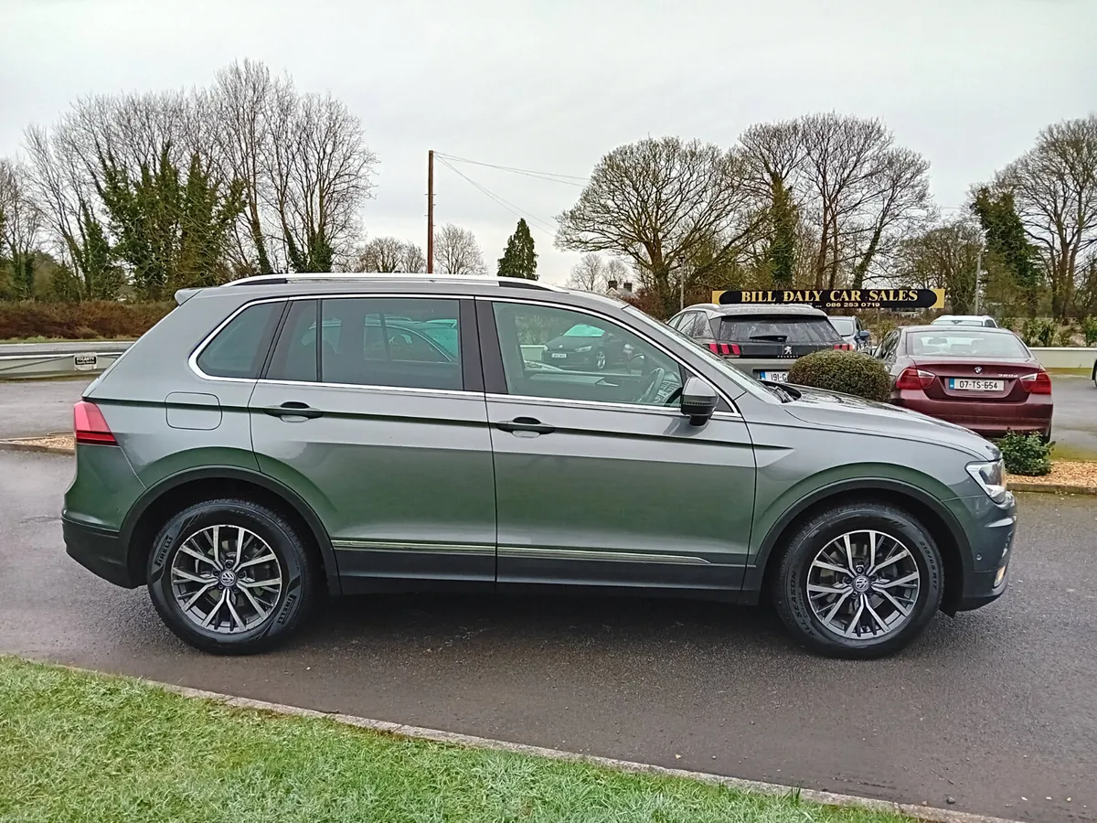Volkswagen Tiguan 2017 - Image 2