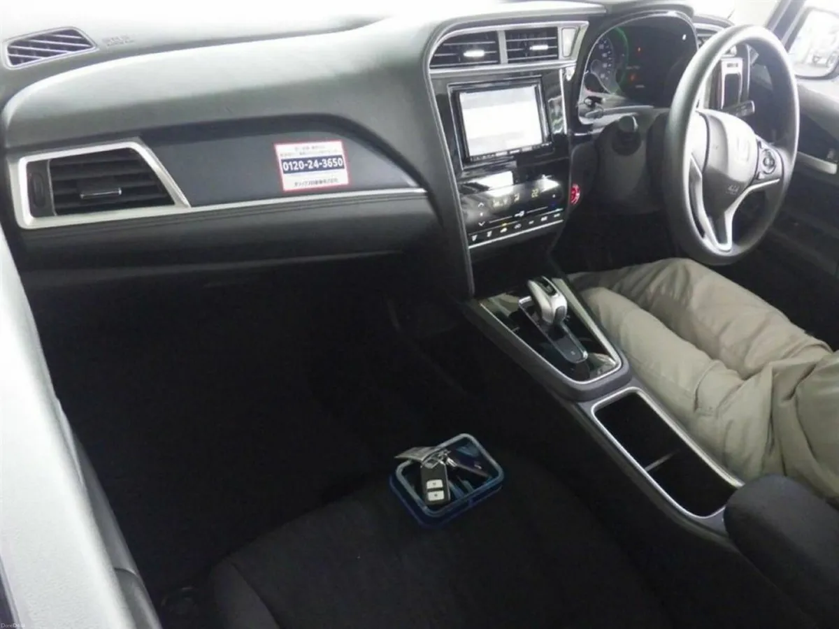 Honda Shuttle 1.5 HYBRID - CRUISE CONTROL - REAR C - Image 3