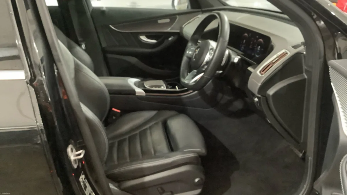 MERCEDES-BENZ EQC 400 AMG LINE PREMIUM 4MATIC - Image 2