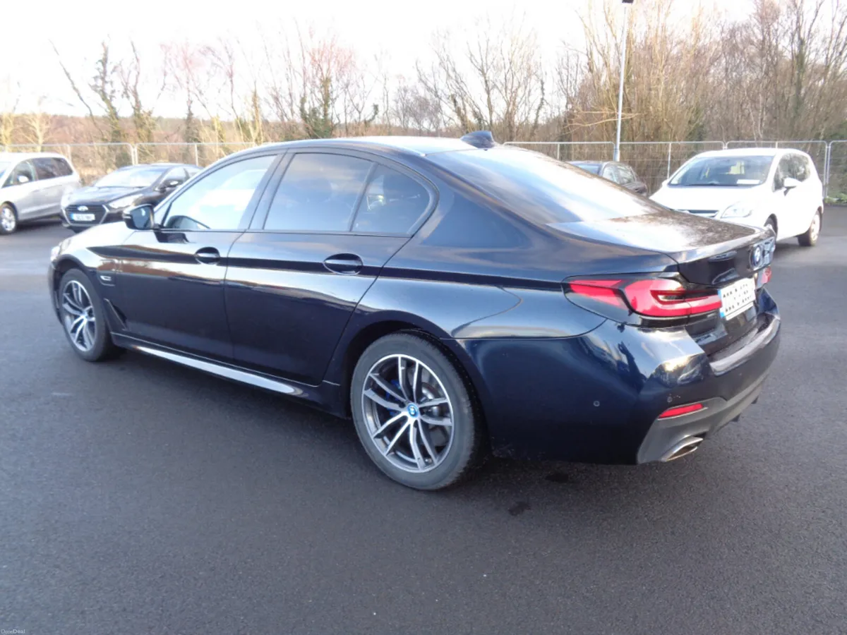 BMW 5-Series Plug-in Hy-Brid Petrol Saloon - Image 3