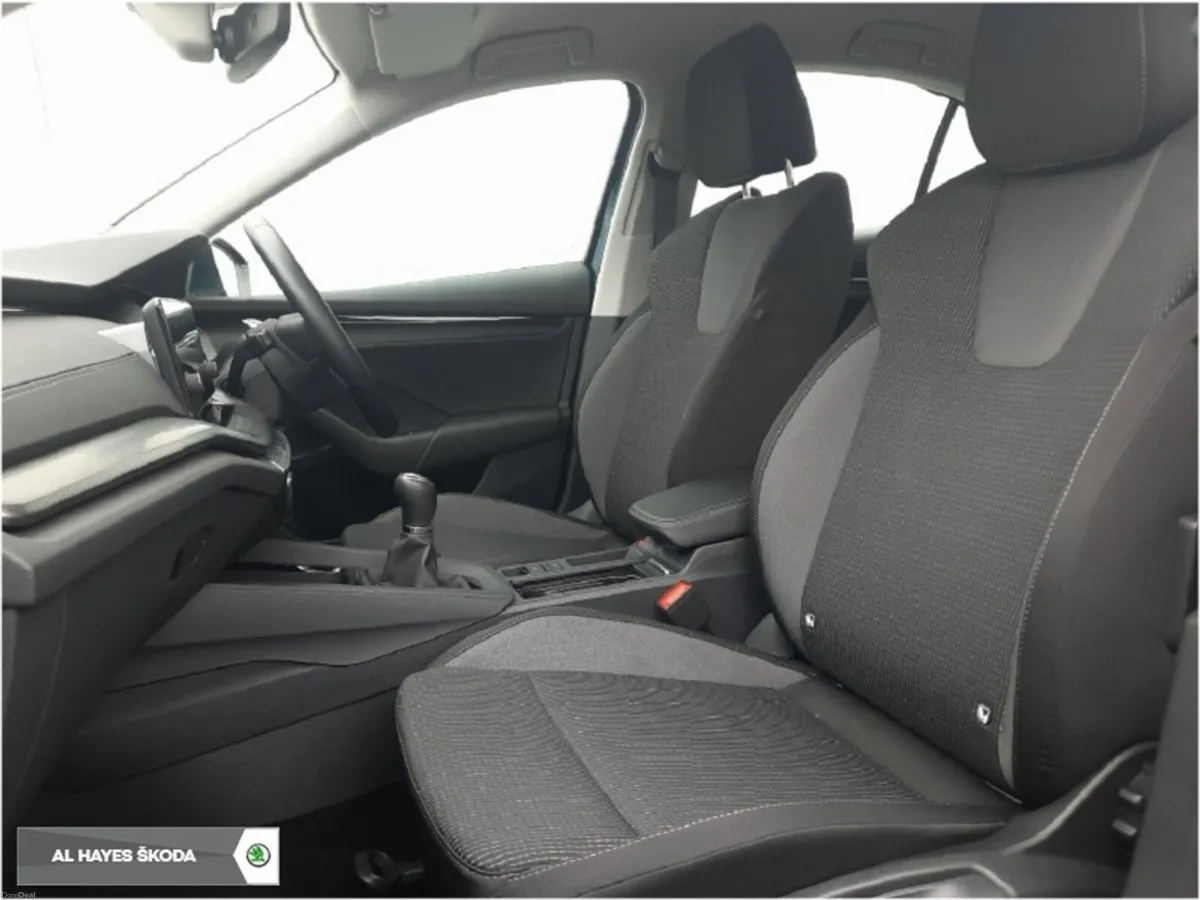 Skoda Octavia **TINY MILEAGE**AMBITION--2.0TDI 115 - Image 4