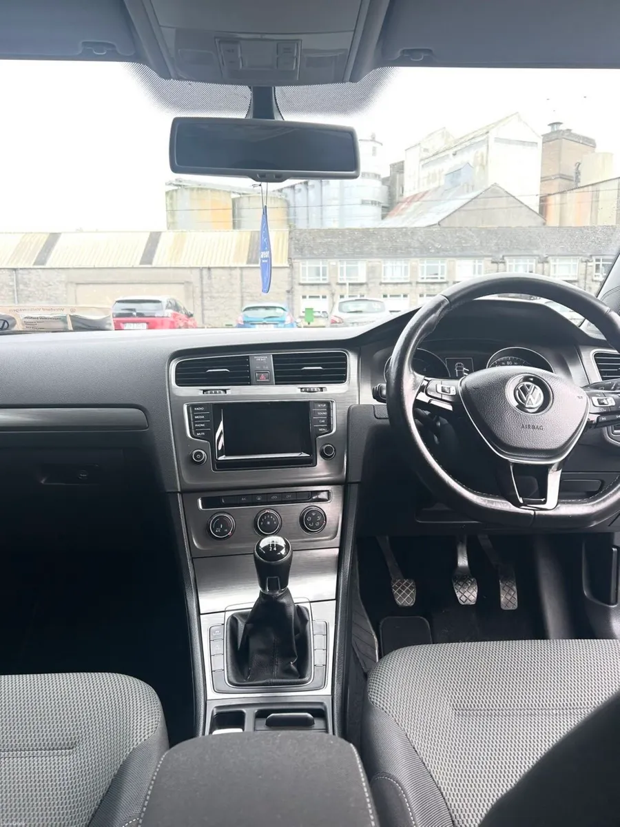 Volkswagen Golf - Image 3
