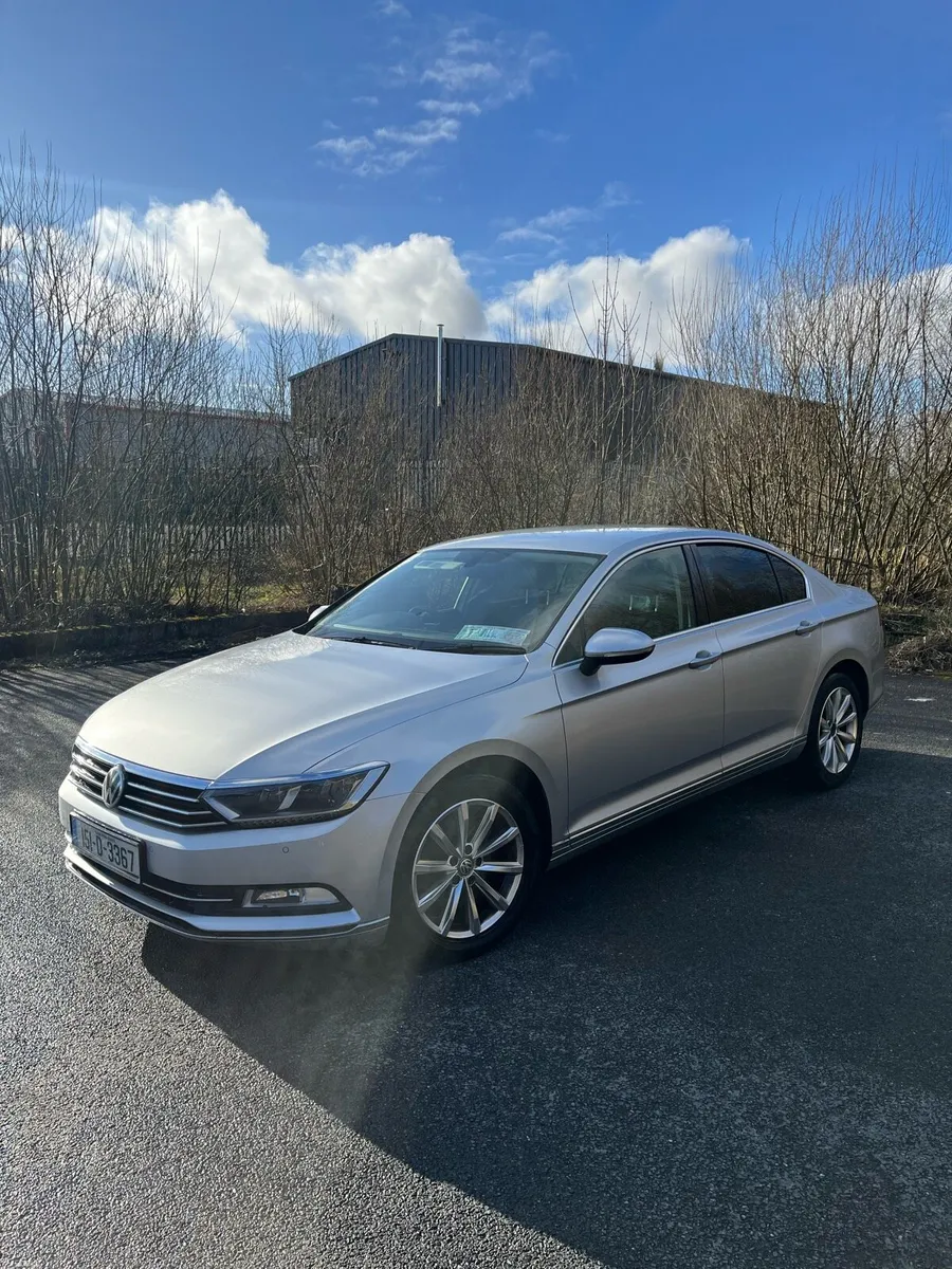 151 Passat Highline 2.0 TDI - Image 1