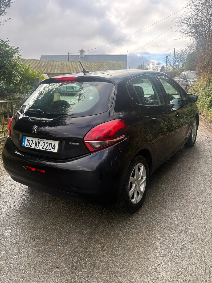 2016 Peugeot 208 - Image 3