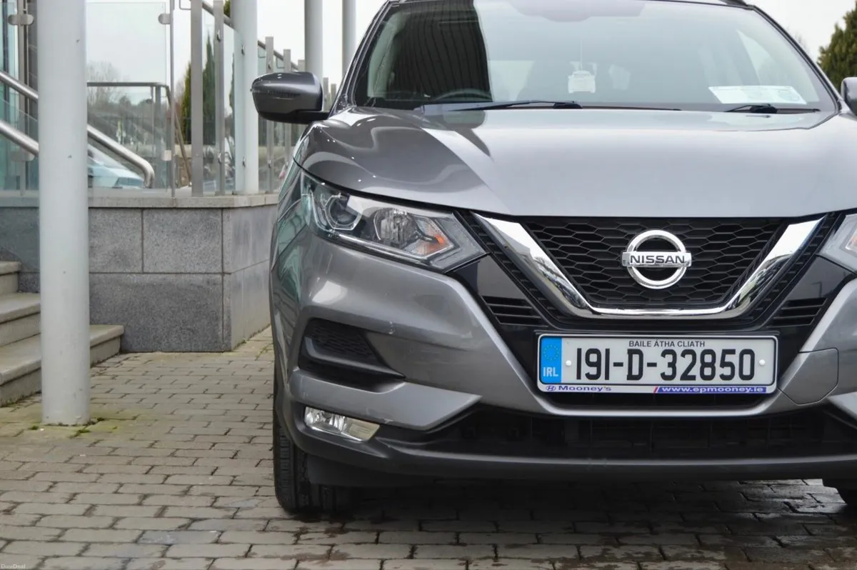 Nissan Qashqai 1.3 PET SV - Image 3