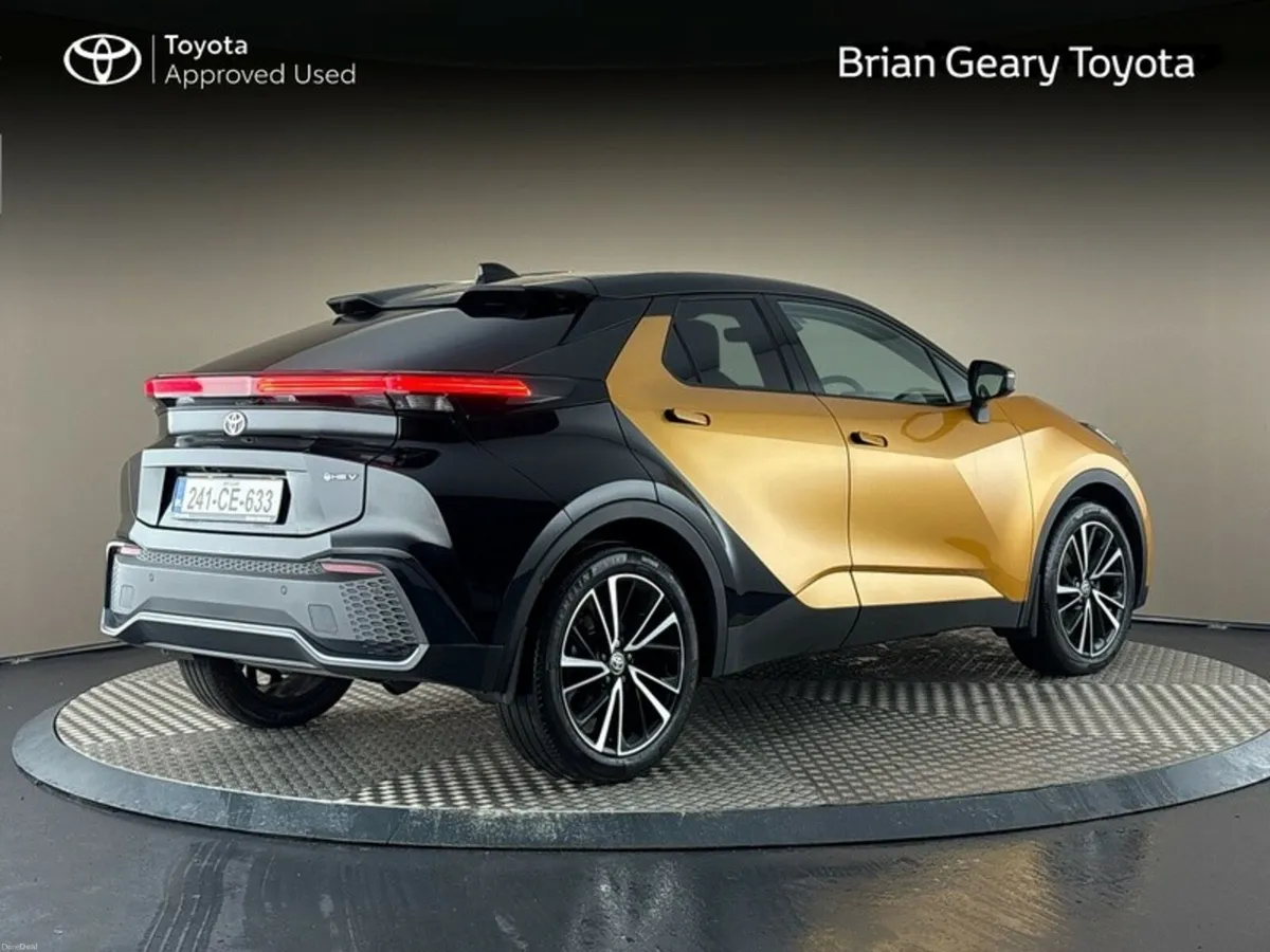 Toyota C-HR 2.0 HYBRID PREMIERE EDITION - Image 2