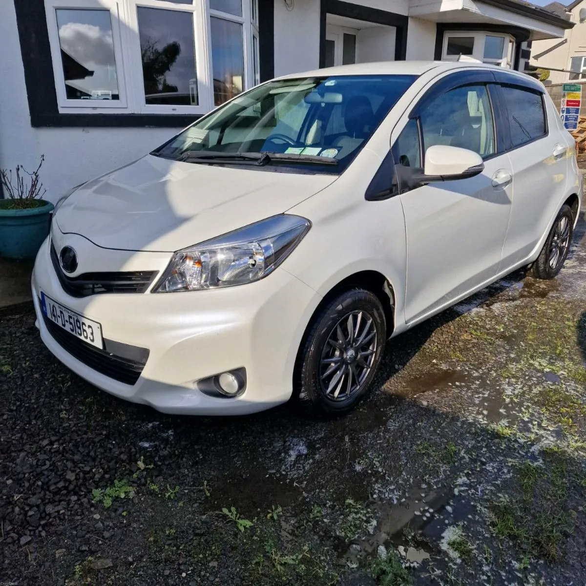 Toyota Vitz 1.3 Automatic - Image 2