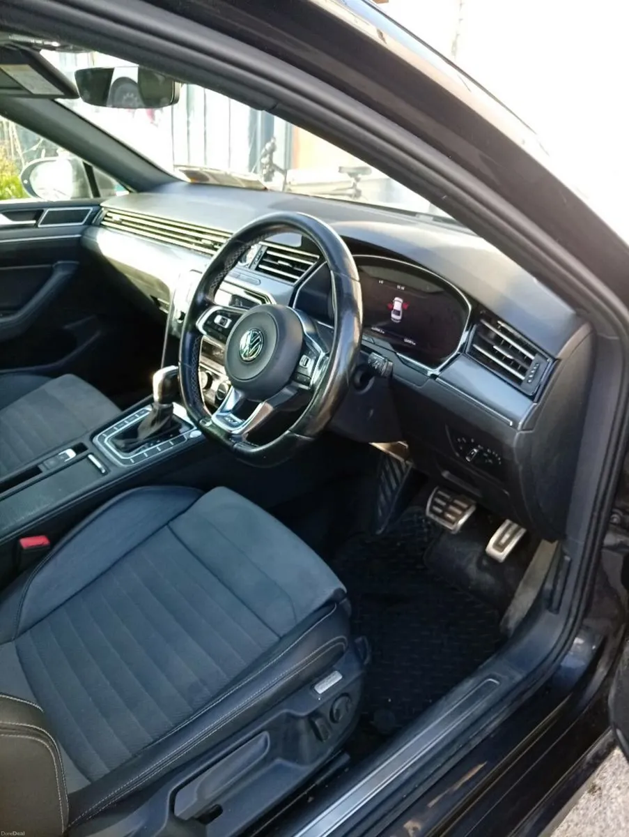 VW Passat 2l  190 bhp dsg r line - Image 1