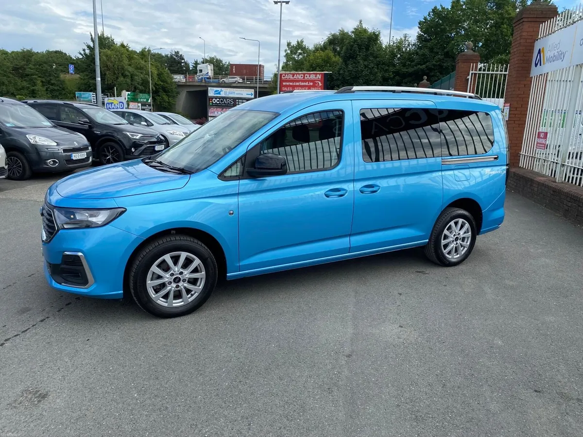 2021 Ford Grand Connect Wheelchair Accessible Taxi - Image 4