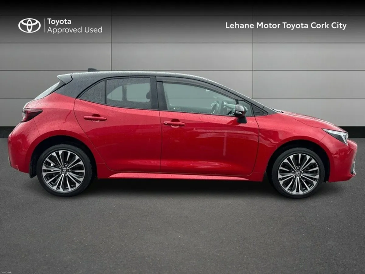 Toyota Corolla LUNA SPORT HB 4DR AUTO - Image 3