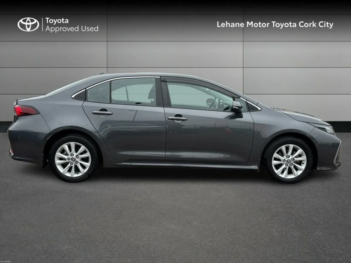 Toyota Corolla COROLLA LUNA SALOON - Image 3