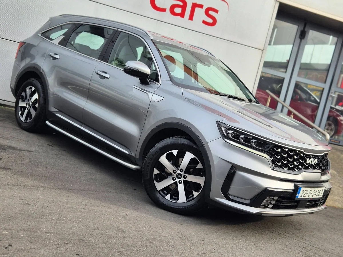 2022 Kia Sorento K3 7 Seat, CarPlay, 19" - Image 2