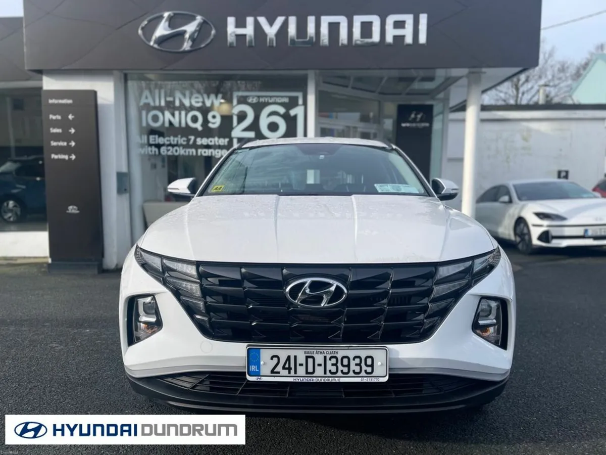Hyundai Tucson Executive Phev 5DR Auto - Image 2