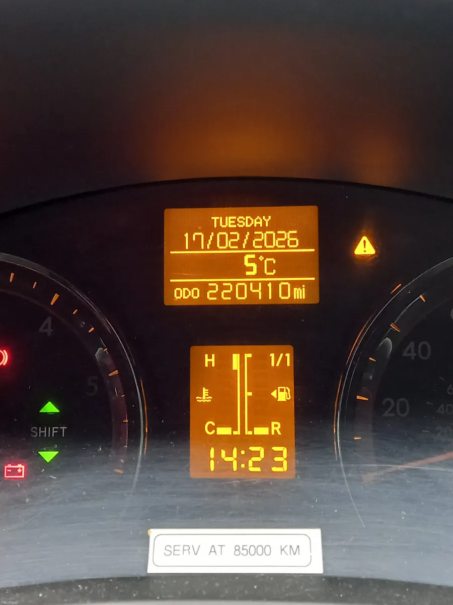 2010 Toyota Avensis 2L Diesel - Image 3
