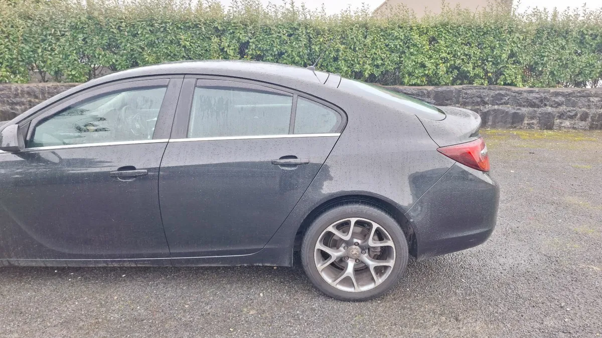 Vauxhall Insignia 2014 - Image 2