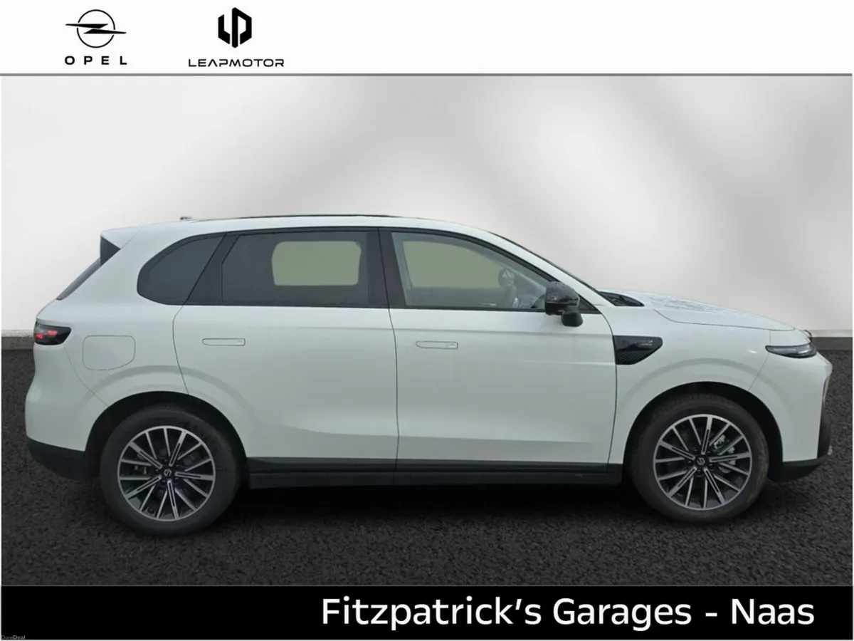 Leapmotor B10 Design 67.1kw(420Km) Demo (Price Inc - Image 4