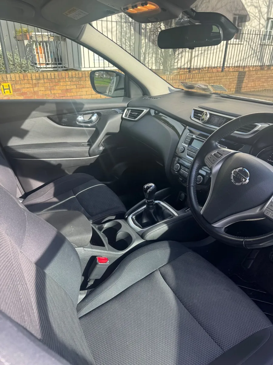 Nissan Qashqai 2015 - Image 4