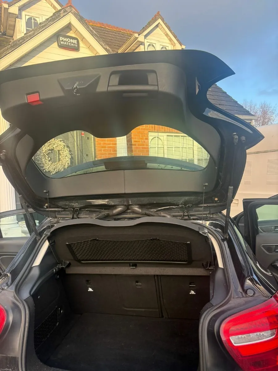 Mercedes-Benz A-Class 2016 - Image 4