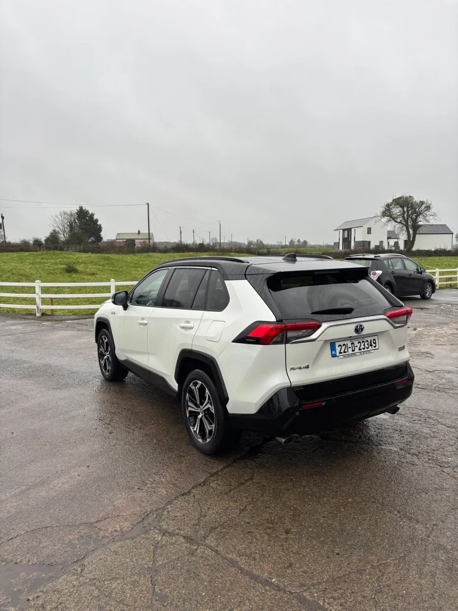 Toyota RAV4 2022 4WD - Image 4