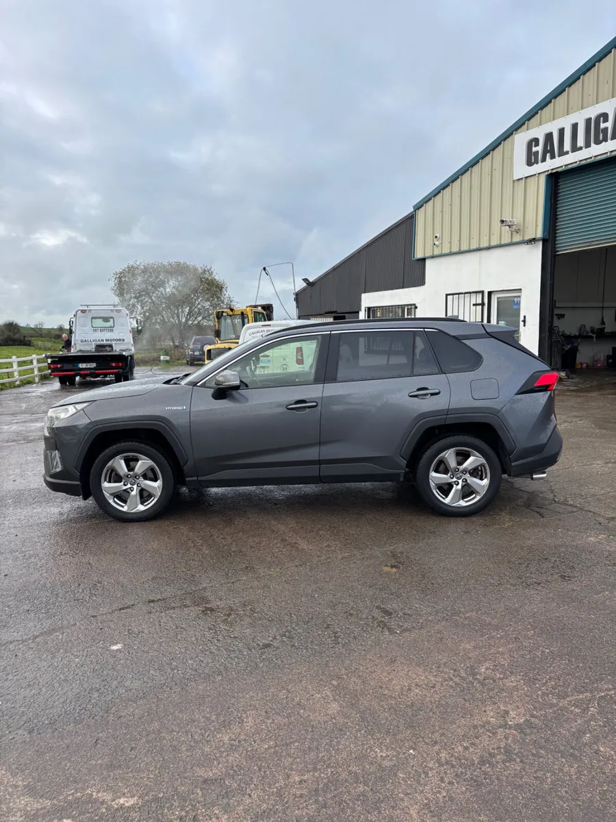 Toyota RAV4 2019 - Image 2